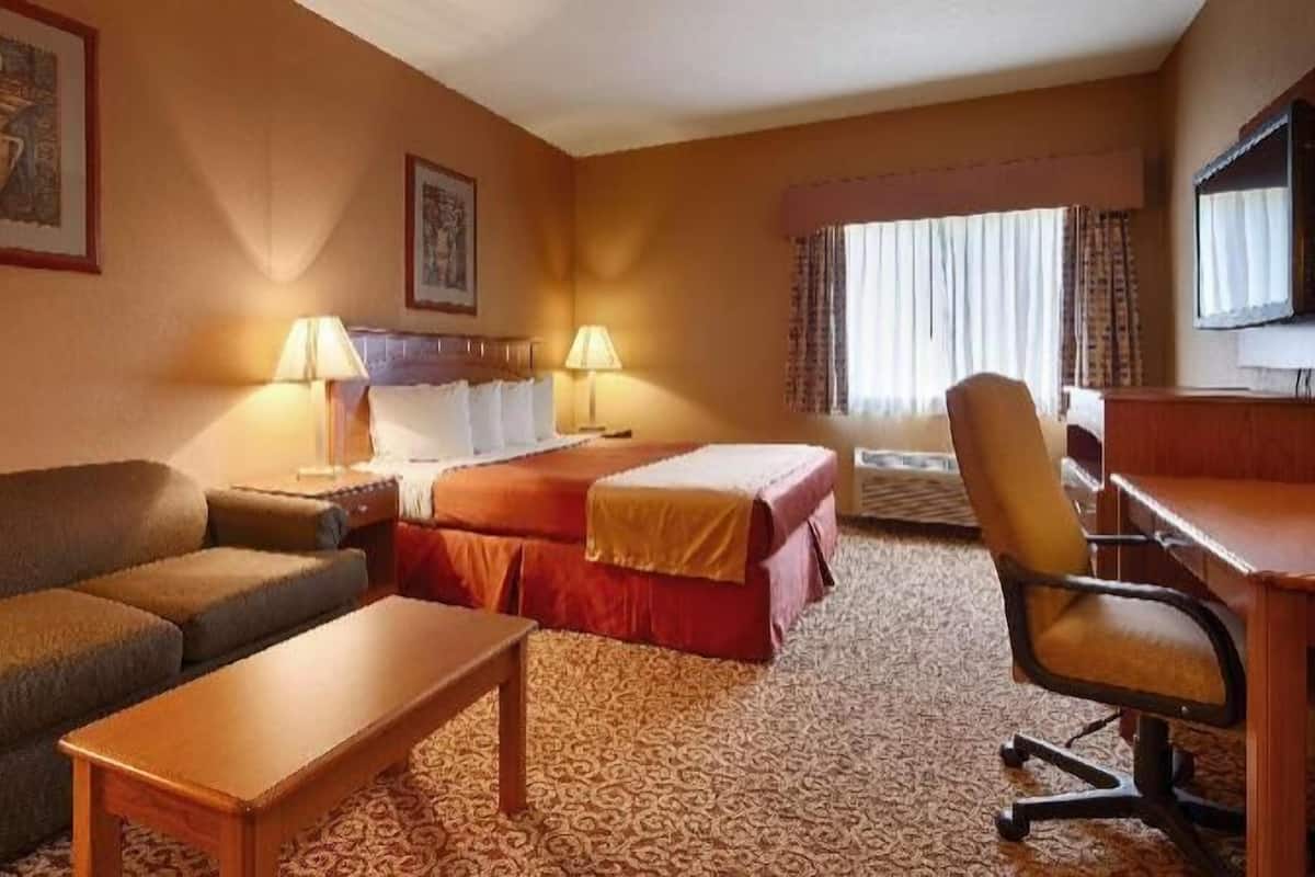 In-room safe, iron/ironing board, free cribs/infant beds, rollaway beds