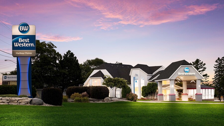 Best Western Harbour Pointe Lakefront