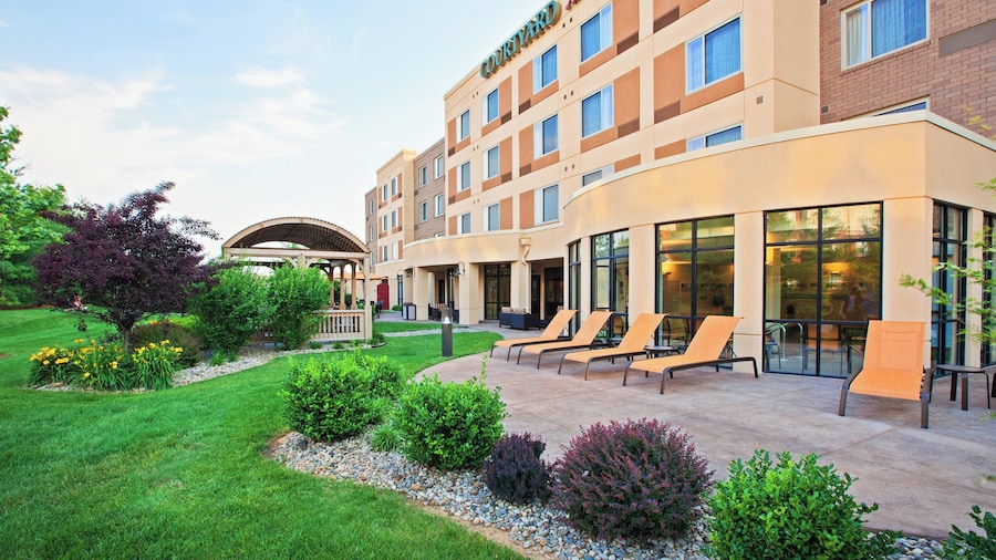 Courtyard by Marriott Louisville Northeast