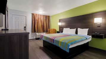 Individually furnished, desk, iron/ironing board, free WiFi