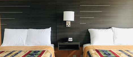 Individually furnished, desk, iron/ironing board, free WiFi