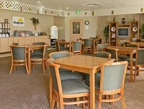 Free daily continental breakfast - Days Inn by Wyndham Hillsboro TX (Hillsboro)