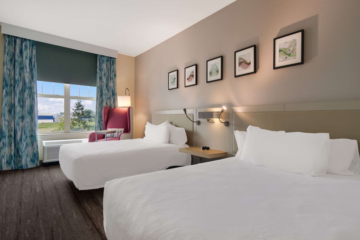 premium bedding, in-room safe, desk, blackout curtains