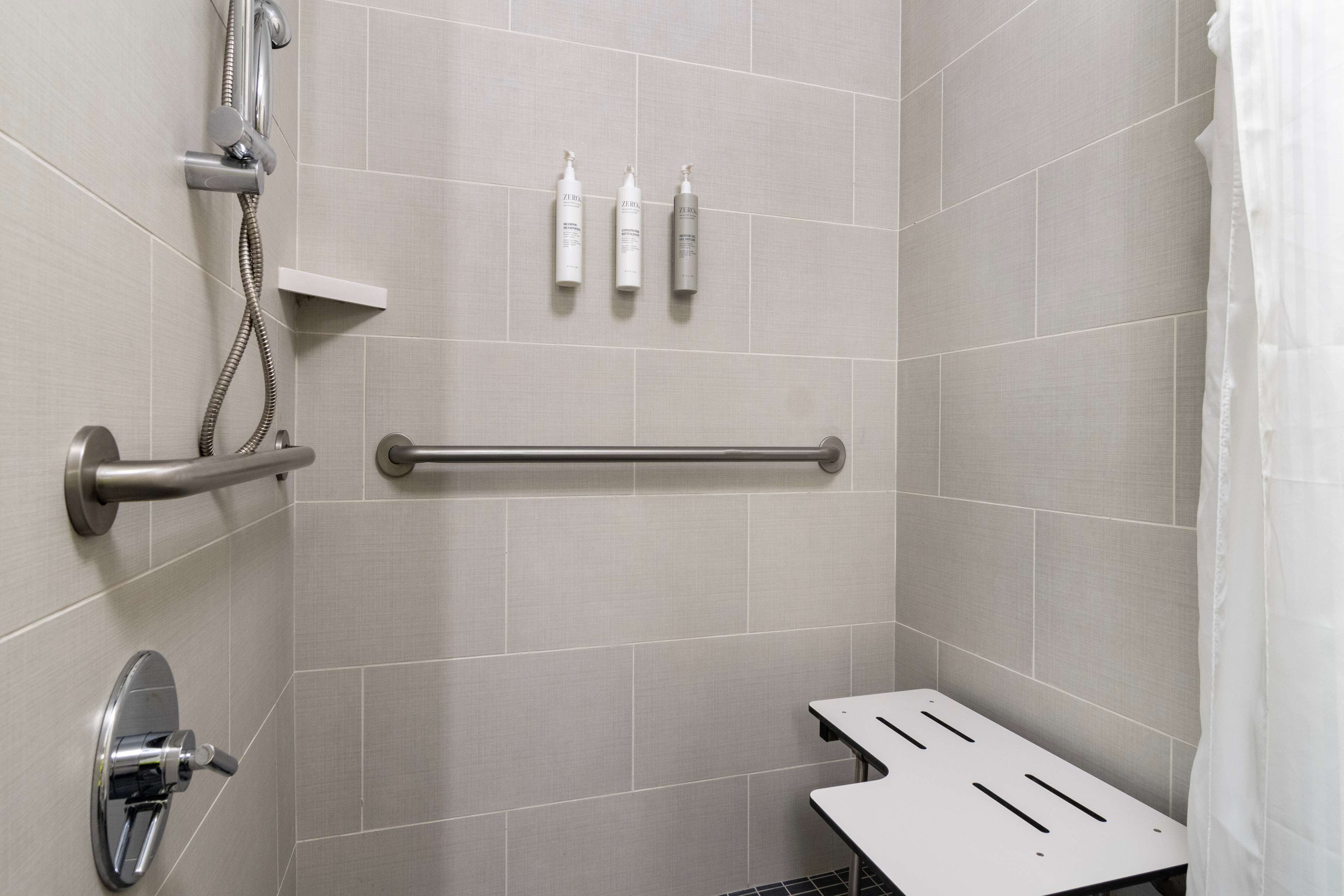 Shower kamar mandi