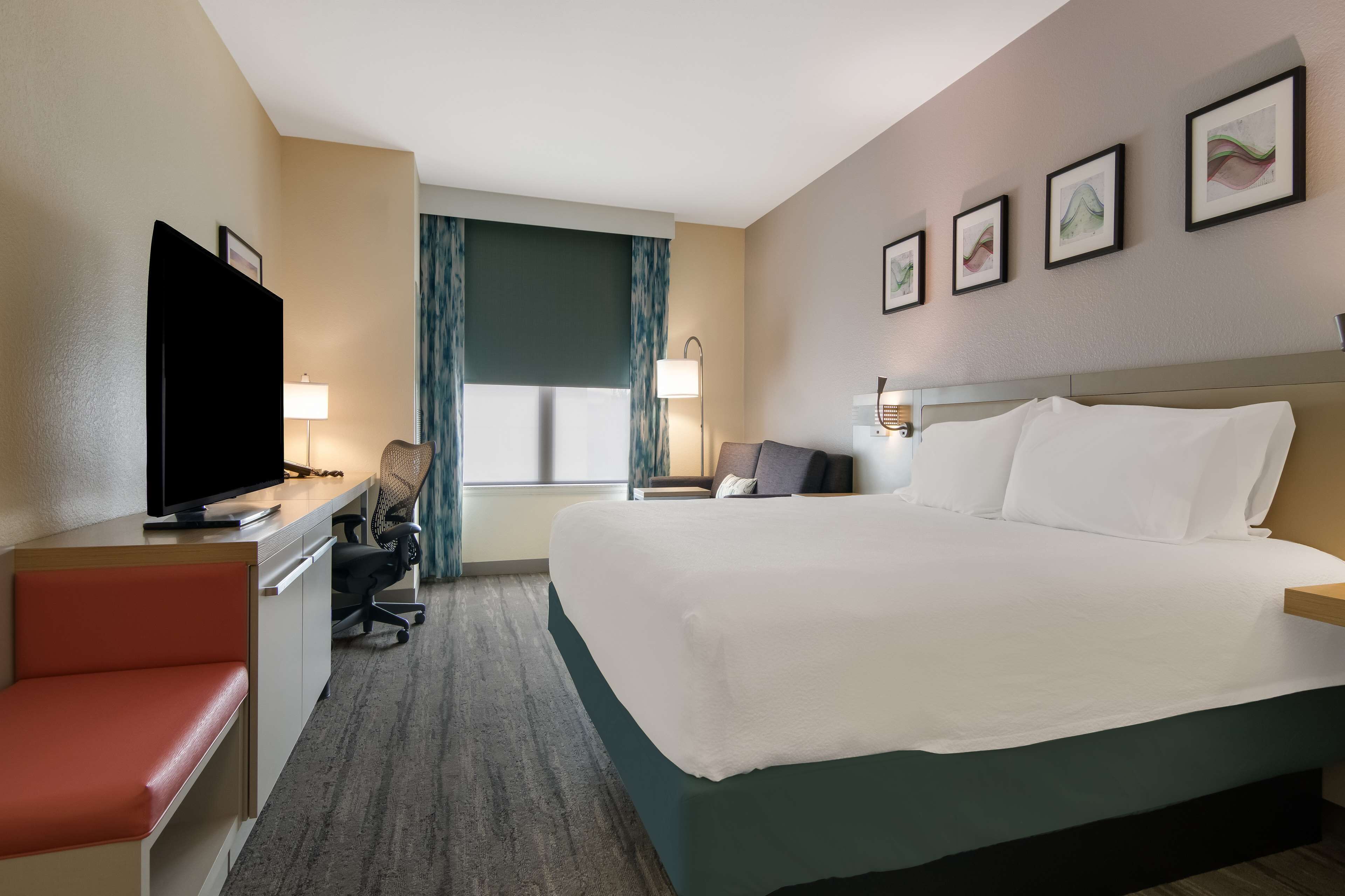 room, 1 king bed with sofa bed, non smoking | living area | 40-inch flat-screen tv with cable channels, tv