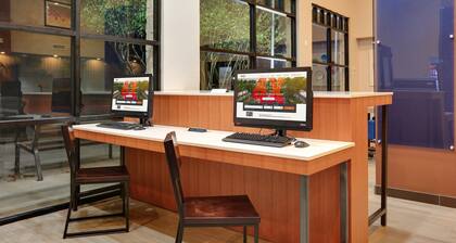 Holiday Inn Express & Suites Austin Round Rock by IHG