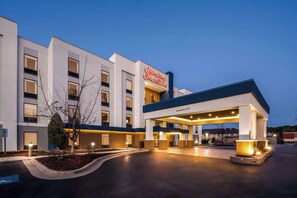 Exterior - Hampton Inn & Suites Wilson I-95 (Wilson)