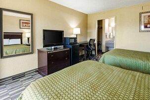 Ropa de cama de alta calidad, escritorio, wifi gratis y ropa de cama