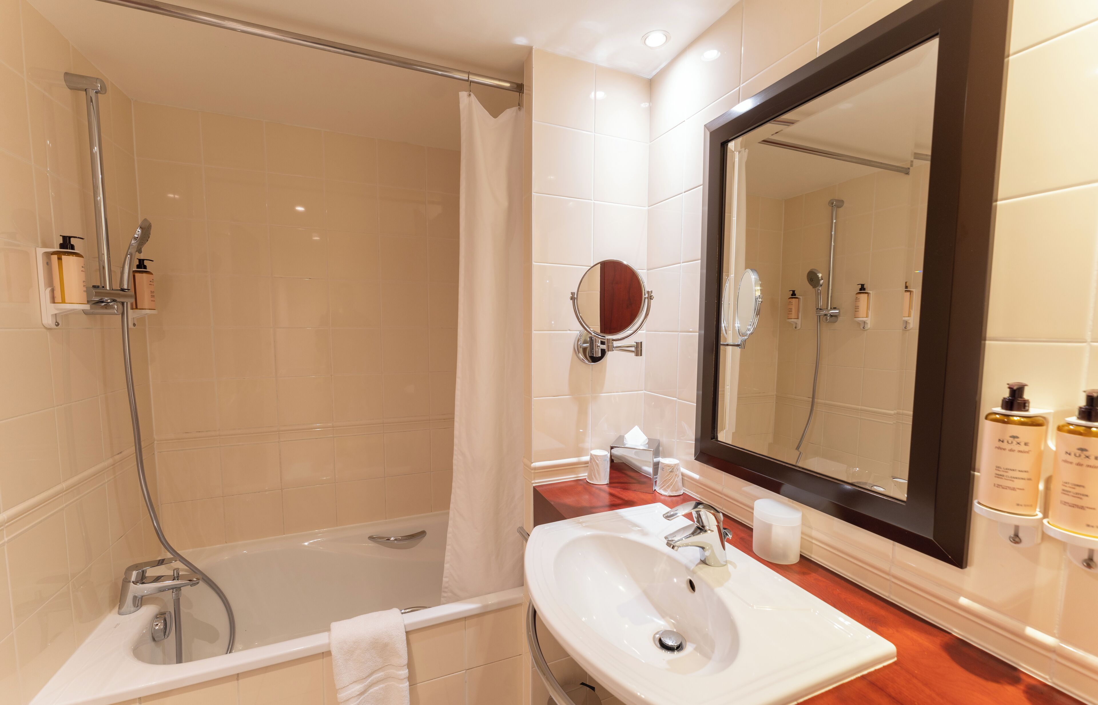 Foto - Hotel Mercure Paris Gare Montparnasse TGV