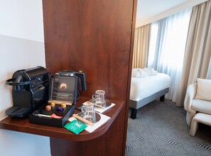 Privilege, Kamer, 1 tweepersoonsbed | Luxe beddengoed, een minibar, een kluis op de kamer, een bureau
