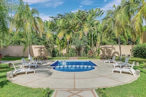 Private pool