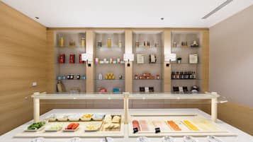 Tägliches Frühstücksbuffet (25 EUR pro Person)