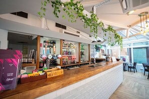 Bar (en la propiedad)