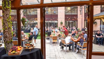 Bar (en la propiedad)