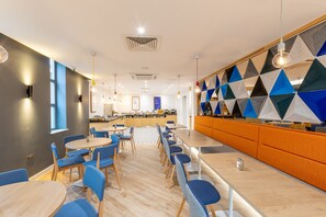 Free daily buffet breakfast  - Holiday Inn Express London - Croydon by IHG (Croydon)