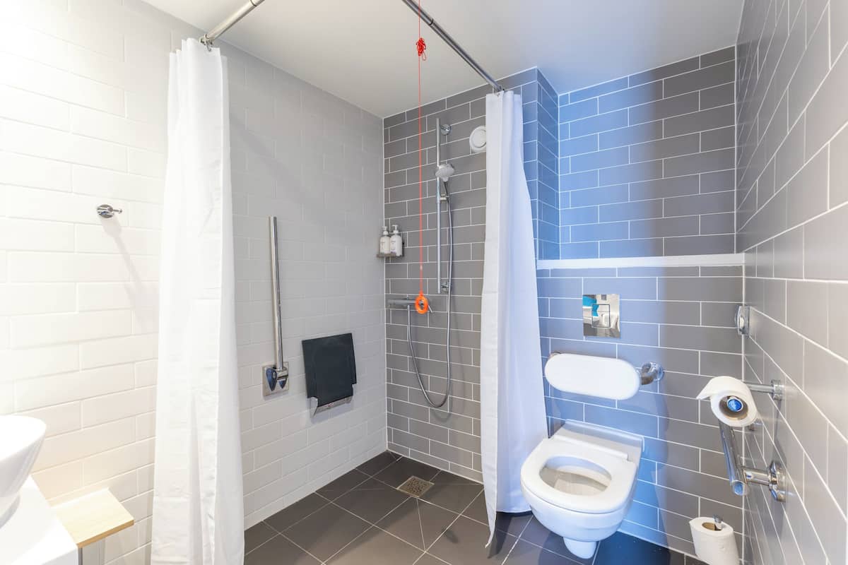 Room, 1 Double Bed, Accessible (with Free Hot Breakfast) | Room amenity