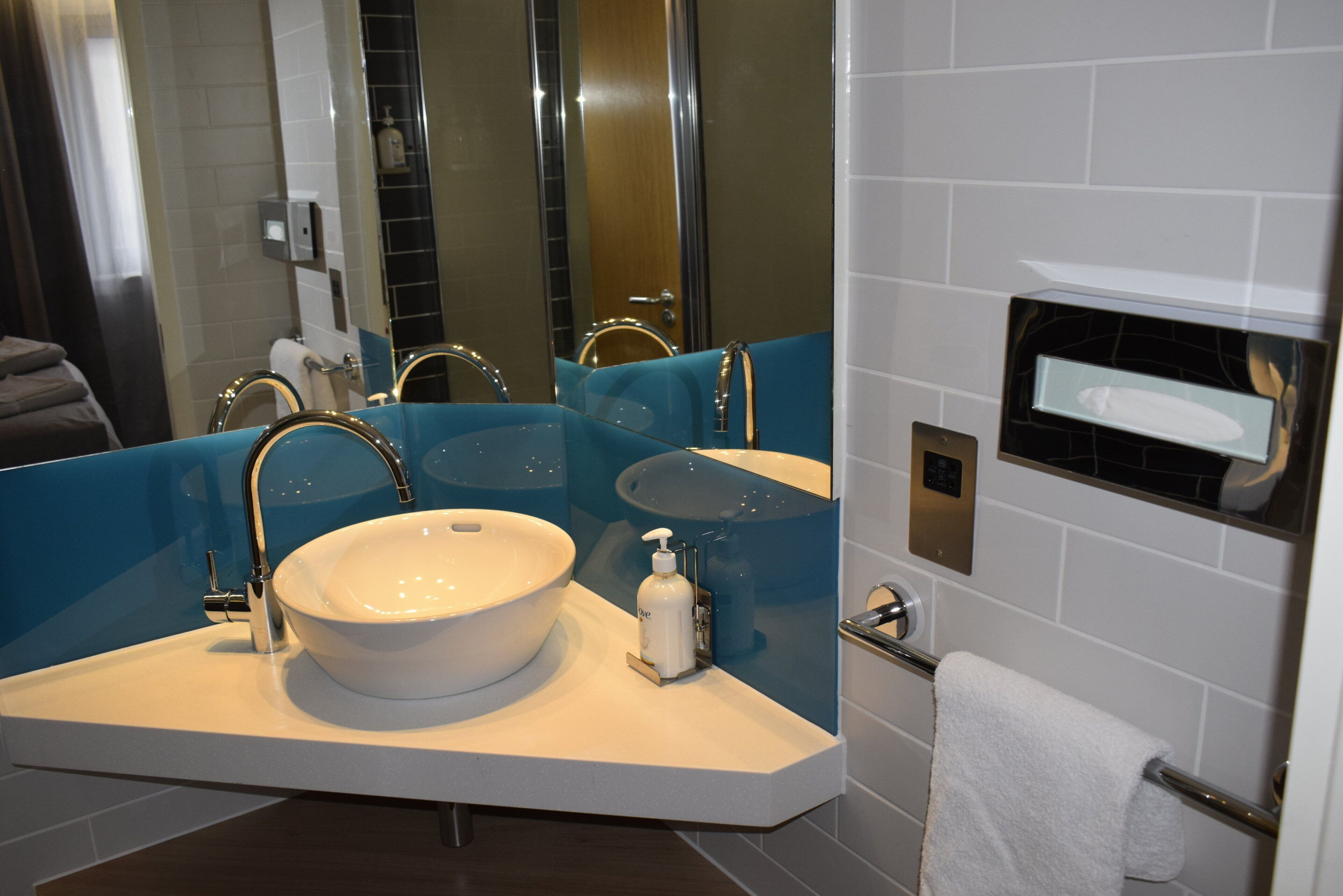 Photo - Holiday Inn Express London - Croydon by IHG