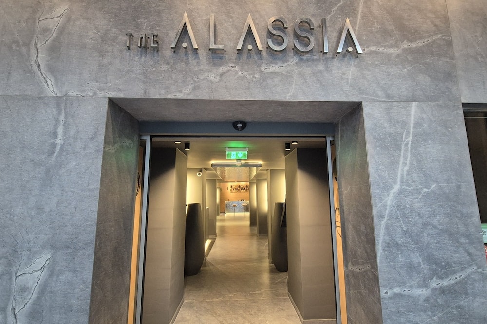 THE ALASSIA HOTEL