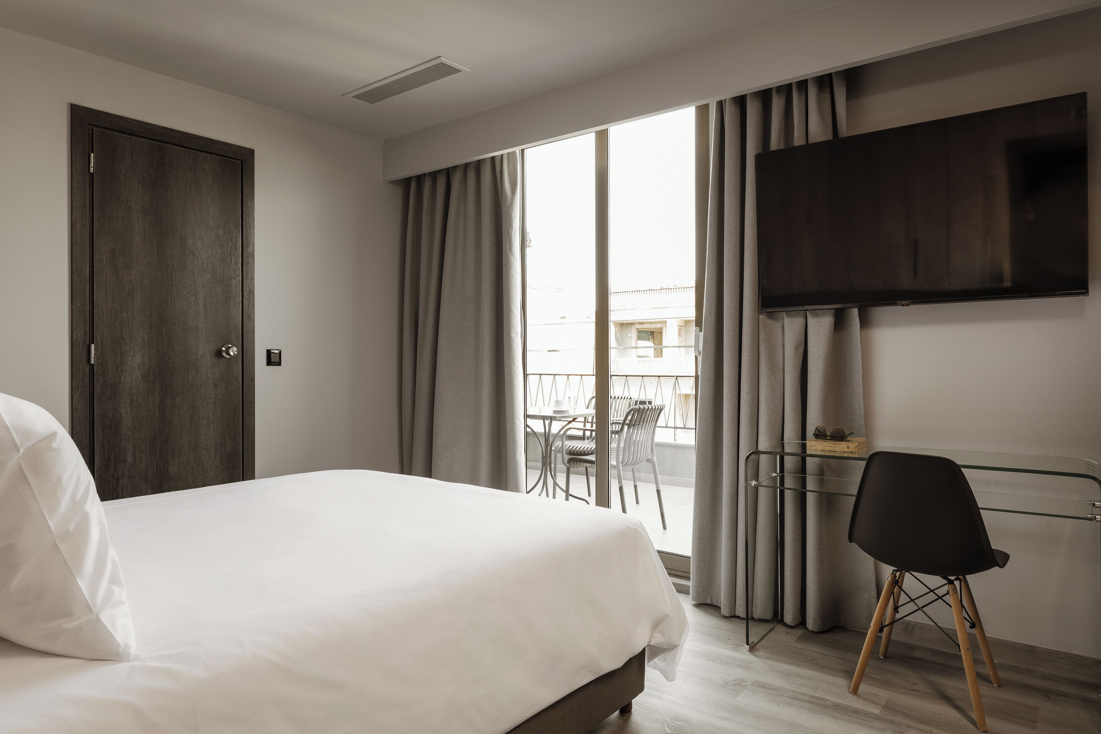 Minibar, in-room safe, desk, blackout drapes