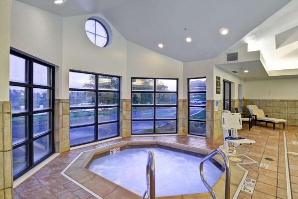 Sports facility - Homewood Suites by Hilton Aurora Naperville (Aurora)