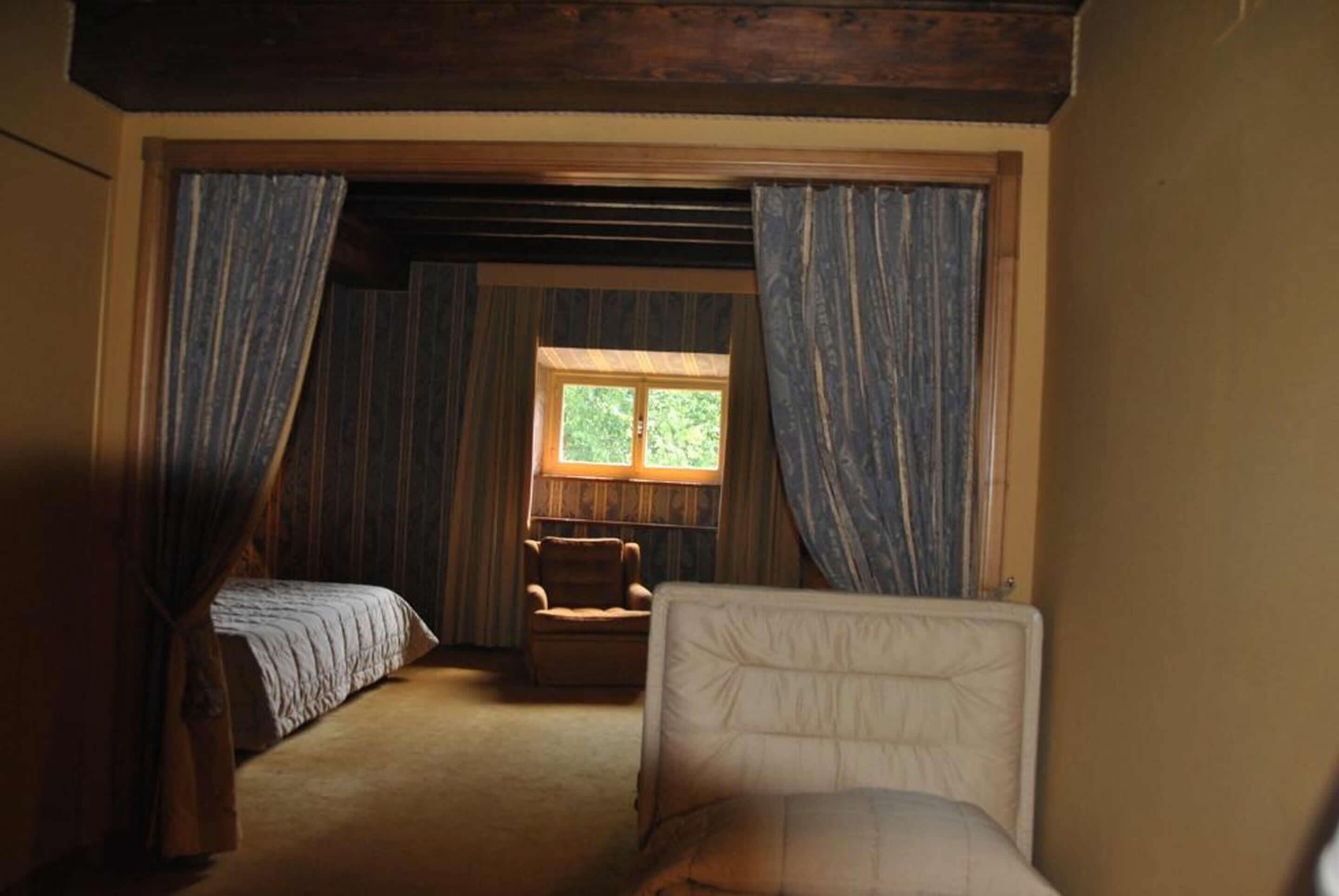 junior suite | down duvets, minibar, in-room safe, desk