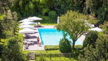 Piscina stagionale all'aperto