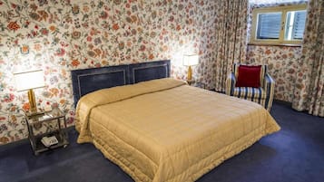 Down duvets, minibar, in-room safe, desk