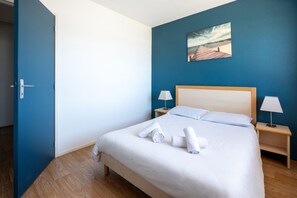 Iron/ironing board, cribs/infant beds, free WiFi - Odalys Residence du port (Hourtin)