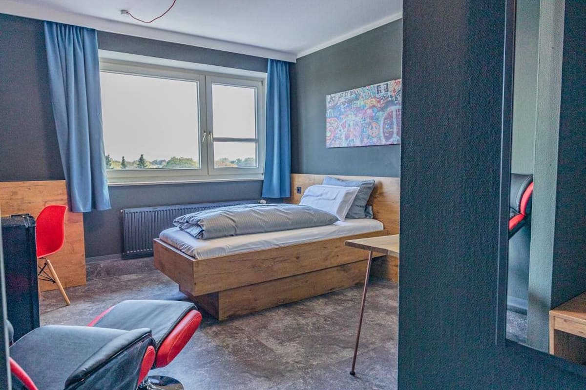 1 bedroom, desk, laptop workspace, blackout curtains