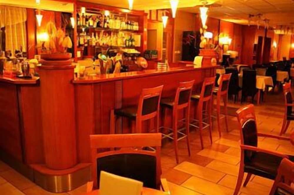 Hotel Veritas