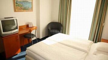 Minibar, in-room safe, blackout drapes, soundproofing