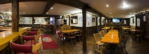 Breakfast and dinner served  - Summit Lodge (Killington)