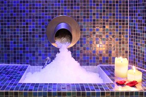 Couples treatment room(s), sauna, hot tub, steam room - Lopesan Villa del Conde Resort & Thalasso (San Bartolomé de Tirajana)
