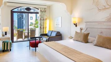 Premium bedding, down comforters, minibar, in-room safe