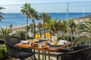 Desayuno buffet todos los días (con cargo)
