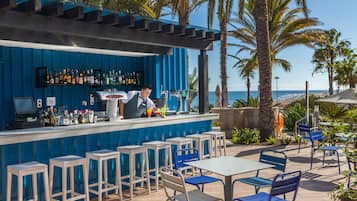 Poolside bar