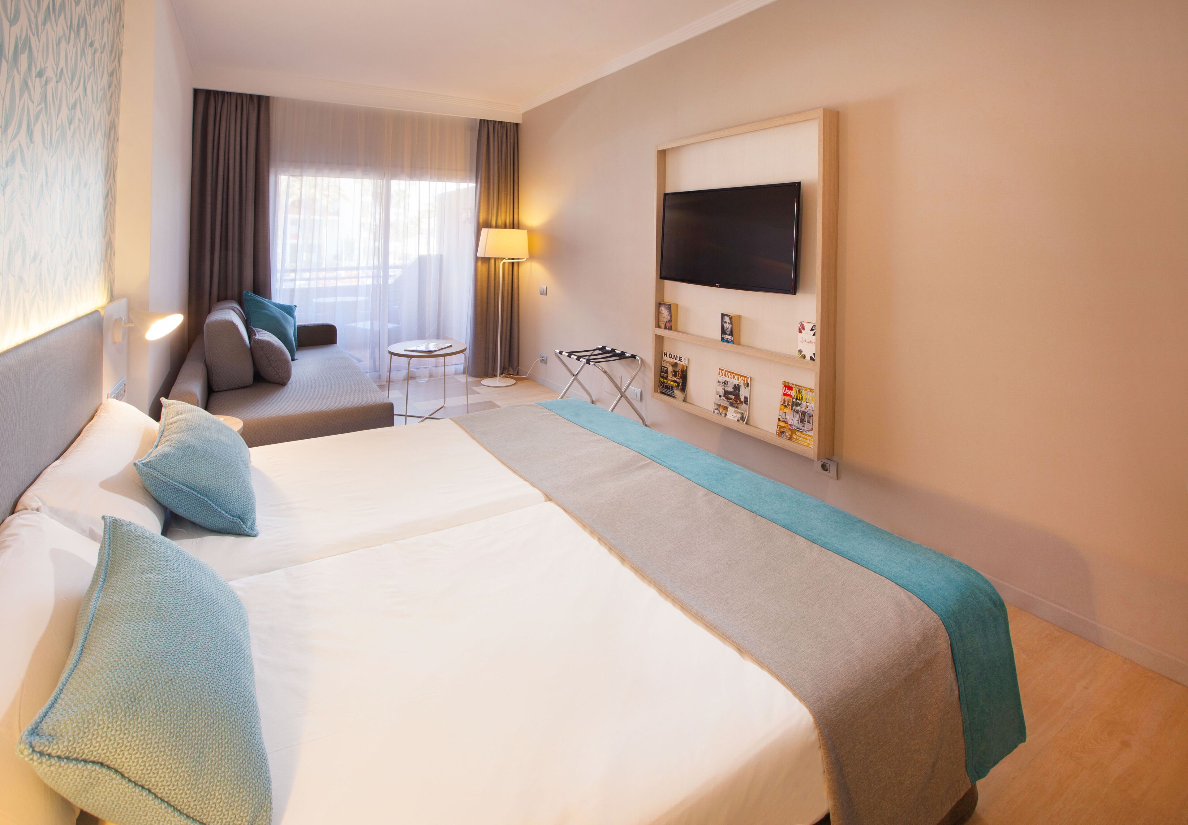 Down duvets, minibar, blackout curtains, free WiFi