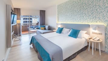 Down duvets, minibar, blackout curtains, free WiFi