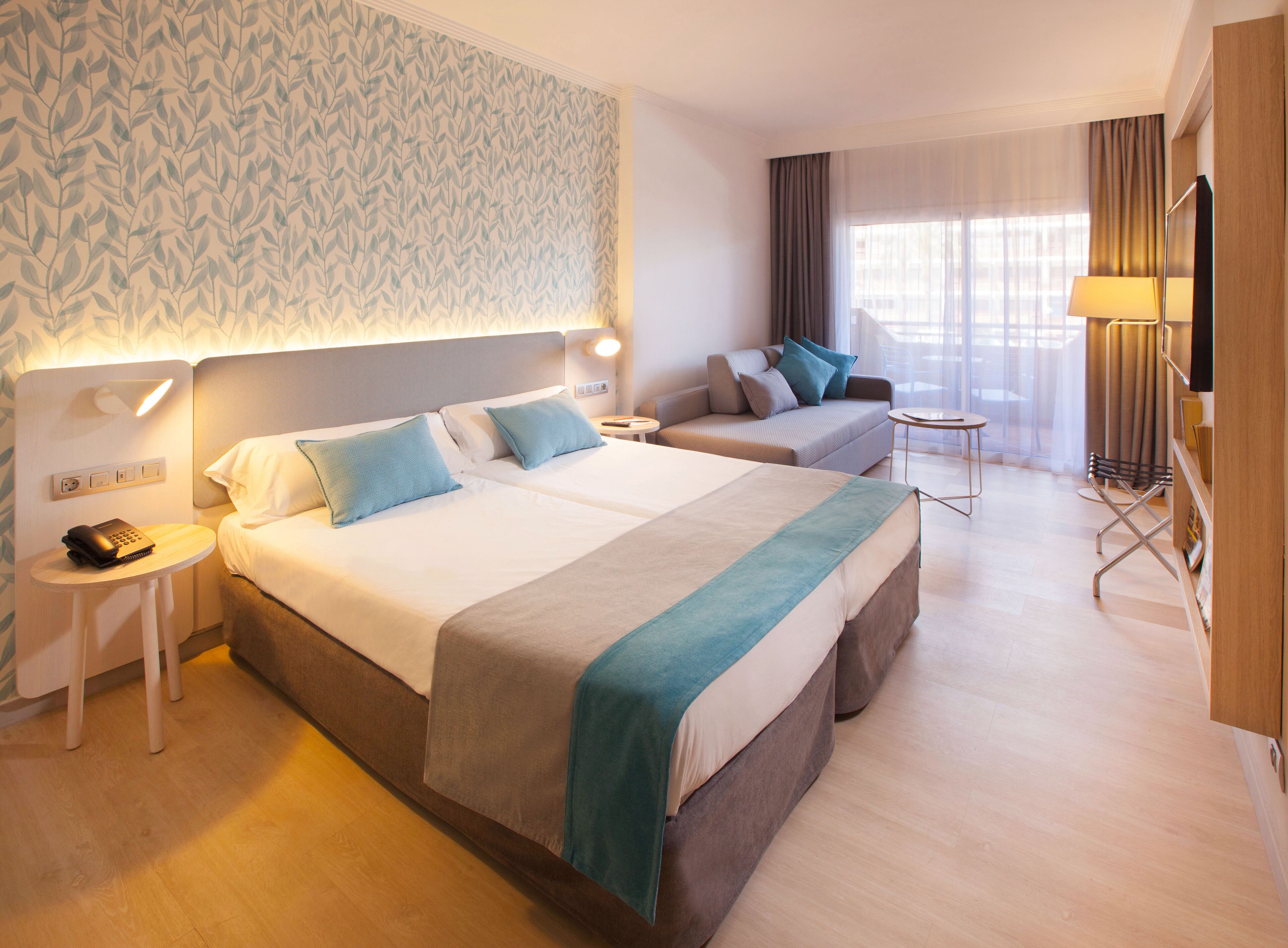Down duvets, minibar, blackout curtains, free WiFi