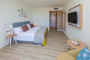 Kamar Double Deluks (Adults Only, +18) | Selimut bulu angsa, minibar, tirai kedap cahaya, dan Wi-Fi gratis