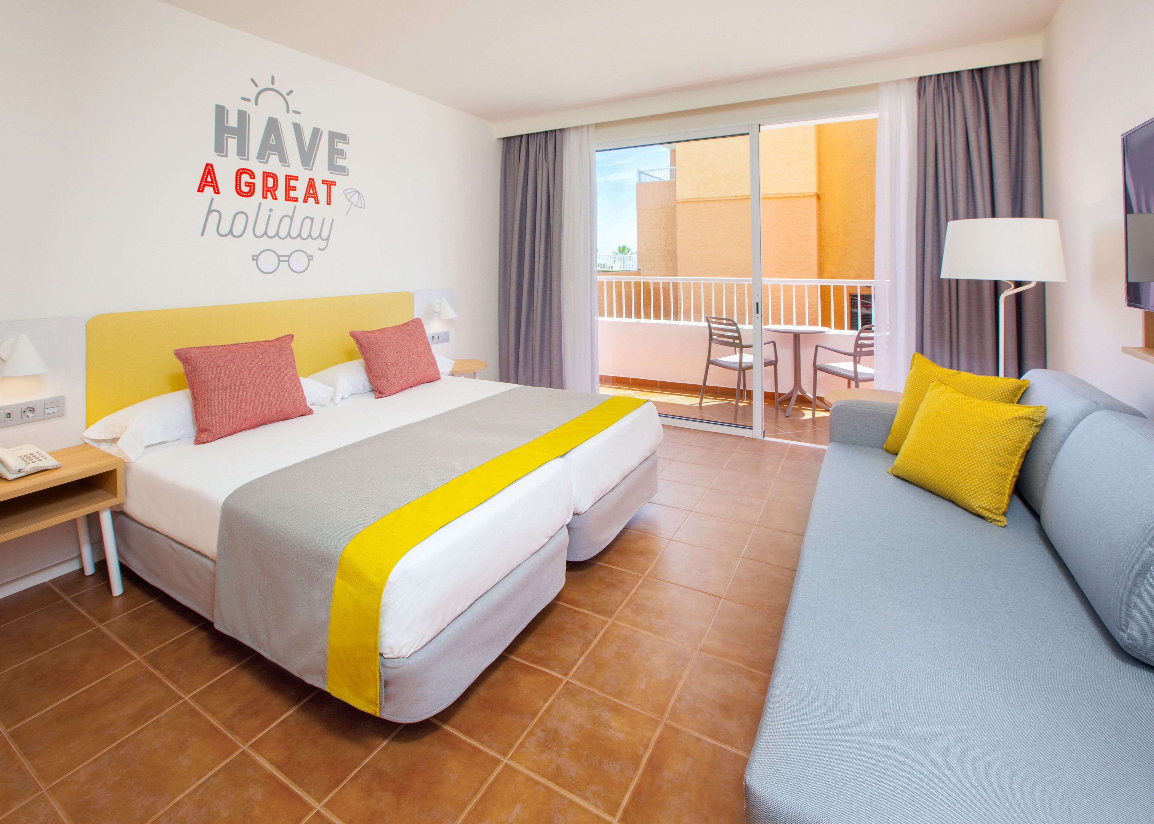 Down duvets, minibar, blackout curtains, free WiFi