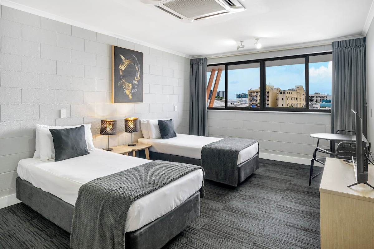 Free WiFi, bed sheets, wheelchair access
