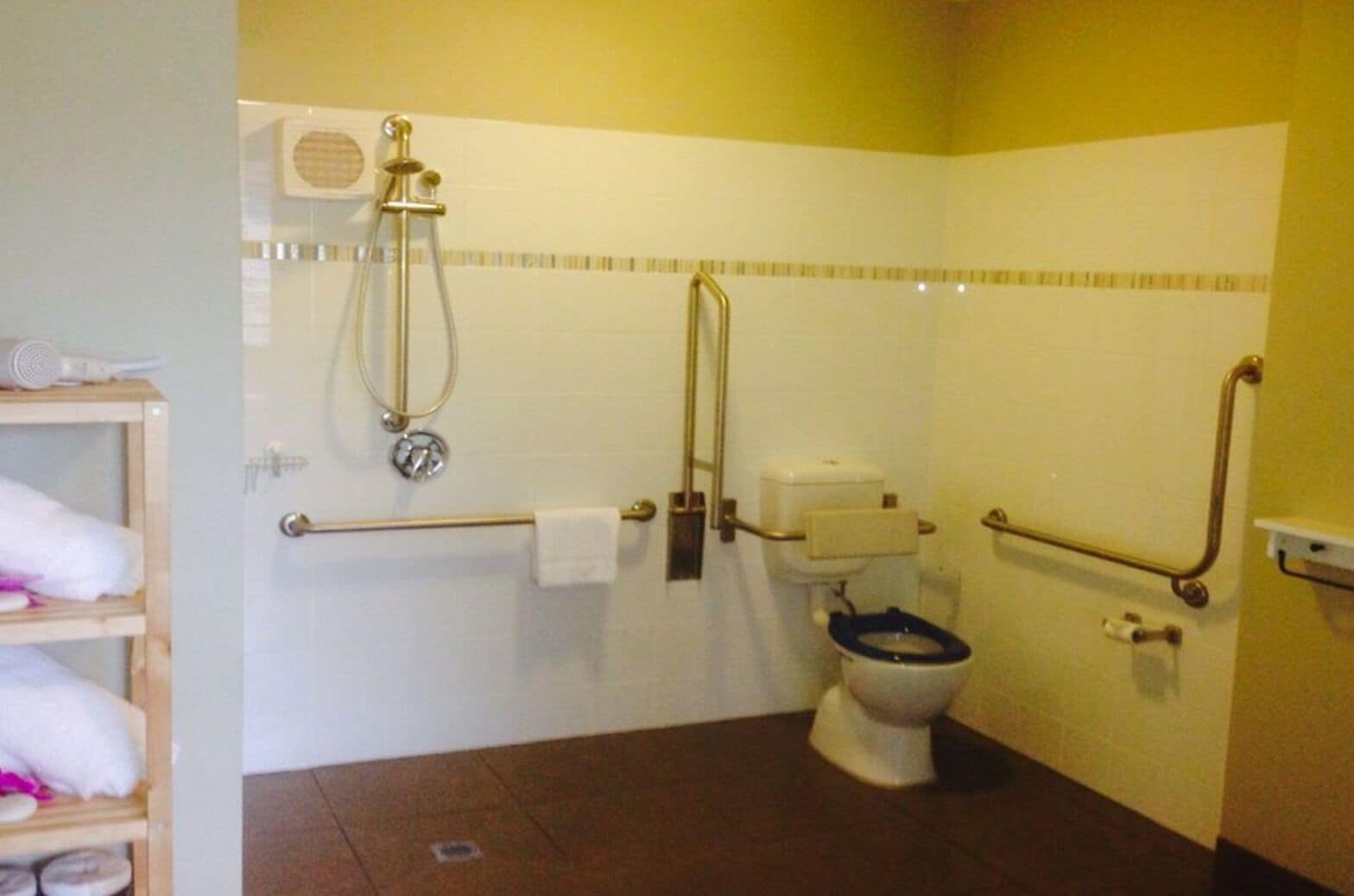 Birches Serviced Apartments — image 14