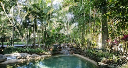 City Oasis Inn Townsville, SureStay Collection by BW