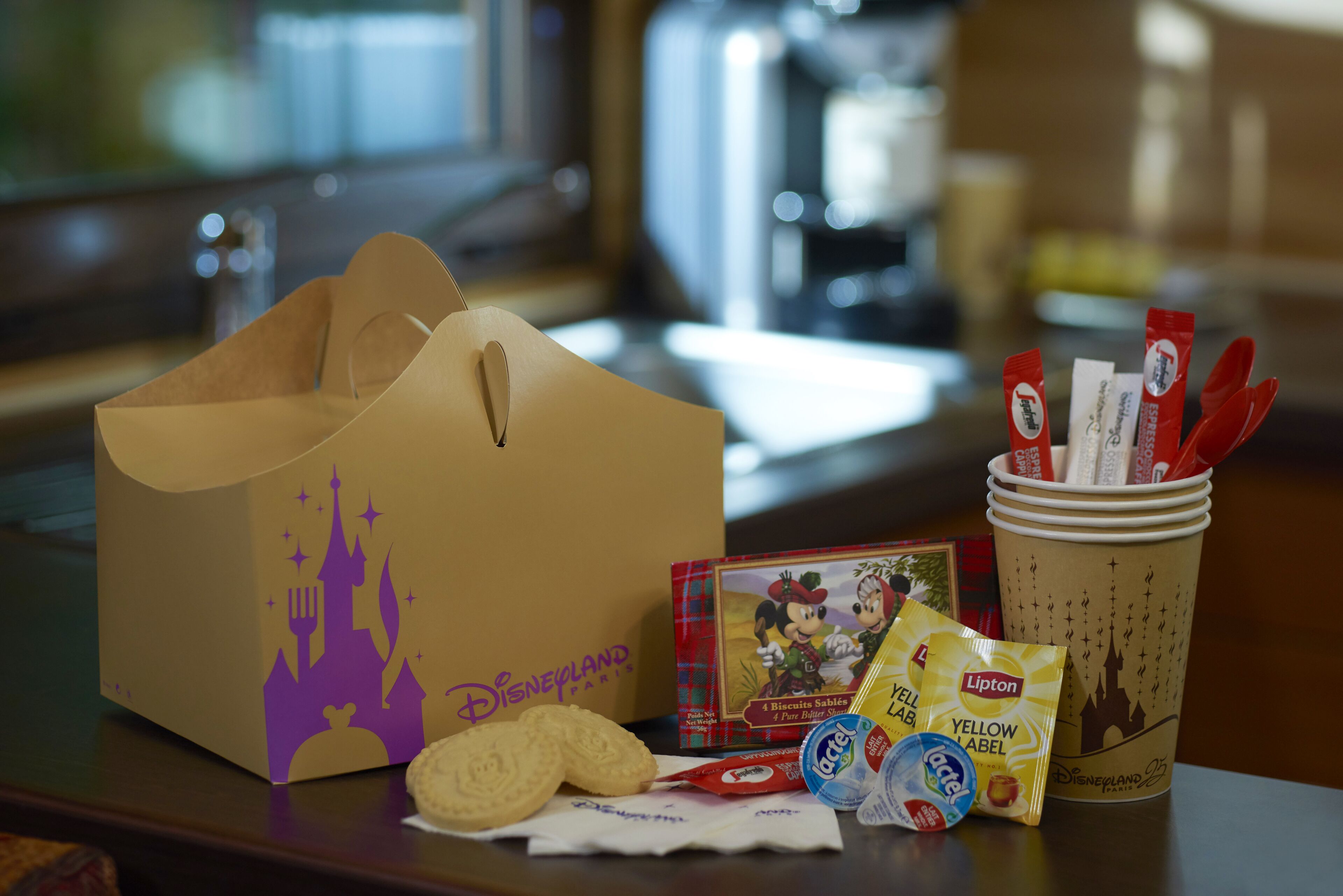 daily cooked-to-order breakfast (eur 12 per person)