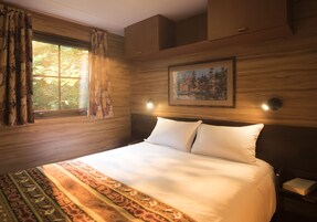 2 bedrooms, in-room safe, blackout drapes, soundproofing