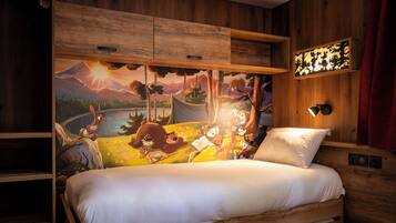 2 bedrooms, in-room safe, blackout curtains, soundproofing