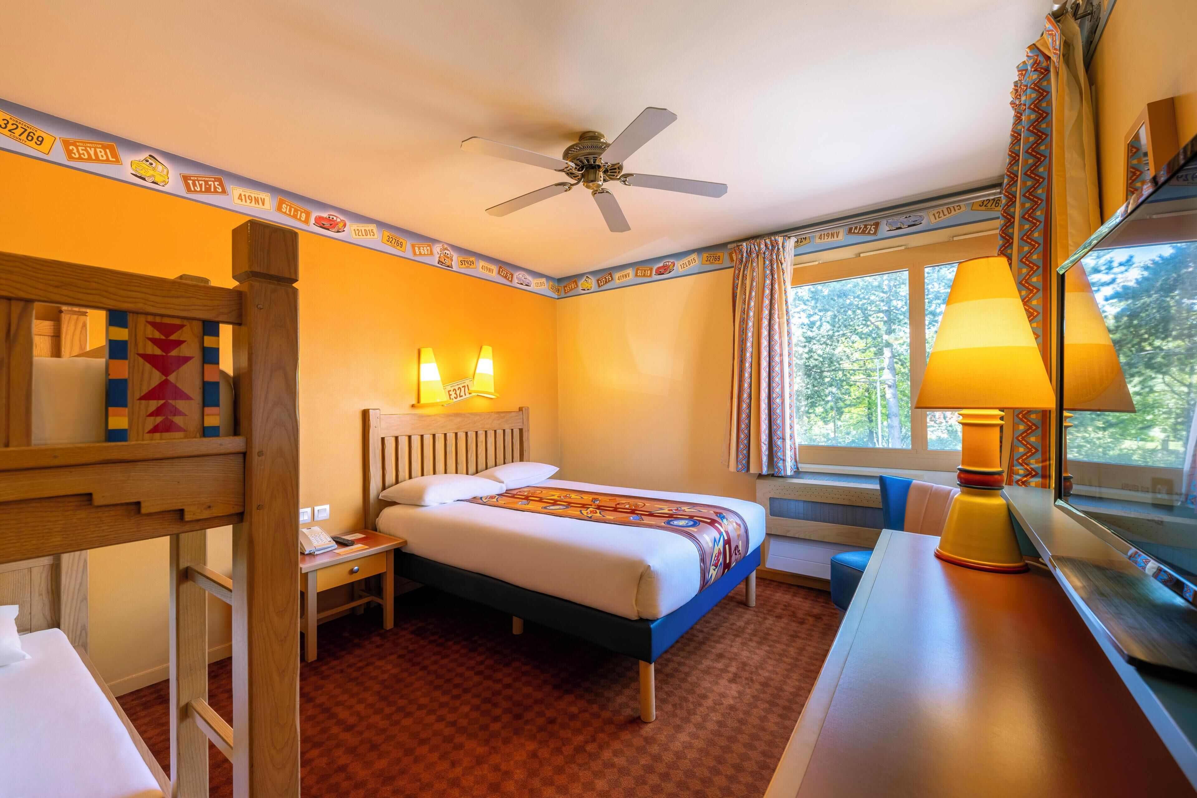 In-room safe, blackout drapes, soundproofing