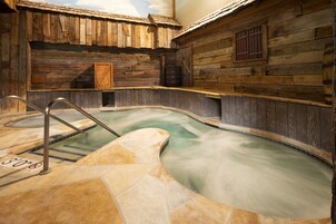 Bañera de hidromasaje interior