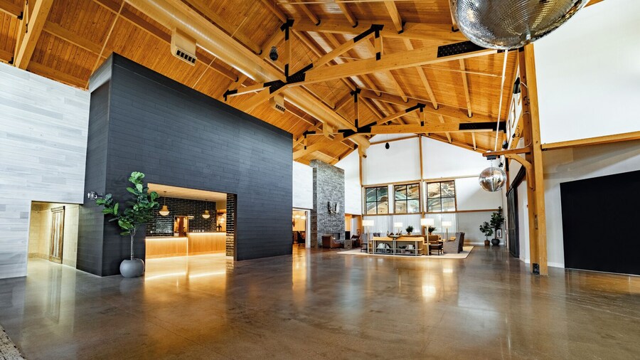 bantr Grand Hotel Wausau - Rothschild